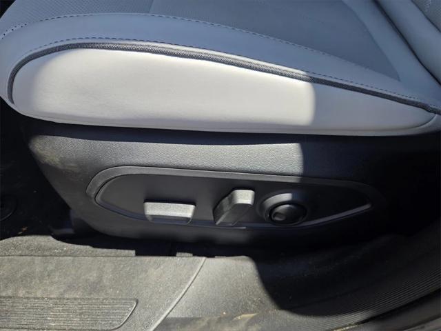 Photo of 2025 Fathom Blue Pearlcoat Jeep Wagoneer S