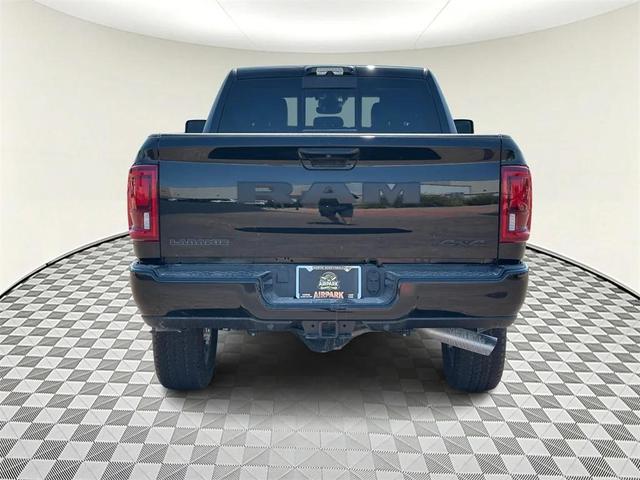 Photo of 2026 Diamond Black Crystal Pearlcoat RAM 2500