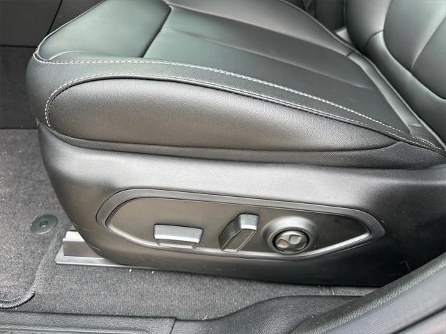 Photo of 2025 Baltic Gray Metallic Clearcoat Jeep Grand Cherokee