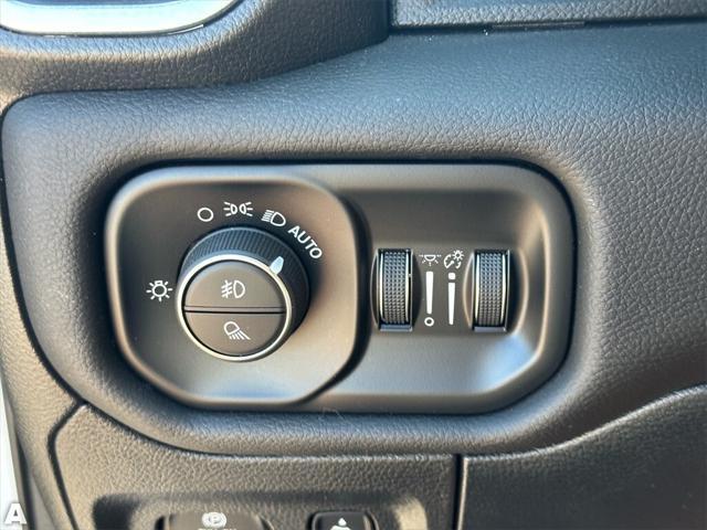 Photo of 2024 Bright White Clearcoat RAM 1500