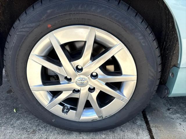 Photo of 2015 Light Green Toyota Prius v