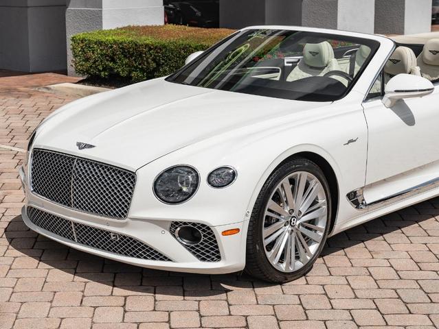 Photo of 2022 Glacier White Bentley Continental GT