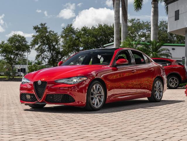 Photo of 2023 Red Alfa Romeo Giulia