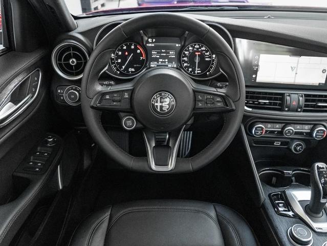 Photo of 2023 Red Alfa Romeo Giulia