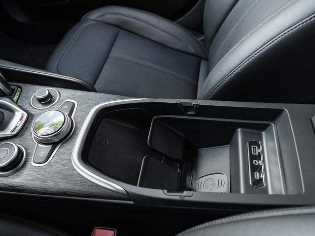 Photo of 2023 Red Alfa Romeo Giulia