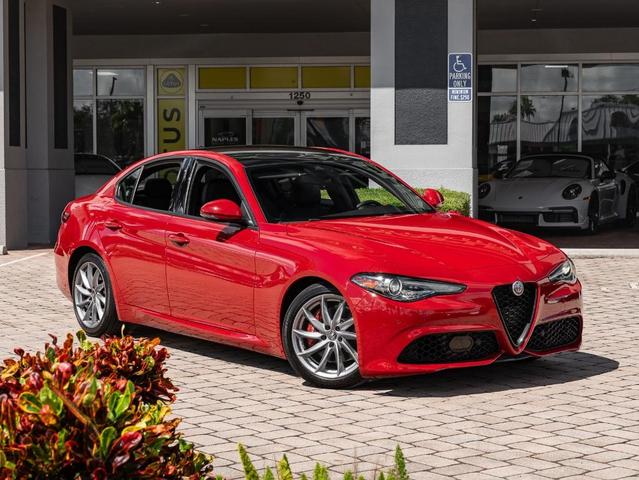 Photo of 2023 Red Alfa Romeo Giulia