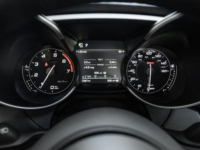 Photo of 2023 Red Alfa Romeo Giulia