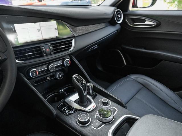 Photo of 2023 Red Alfa Romeo Giulia