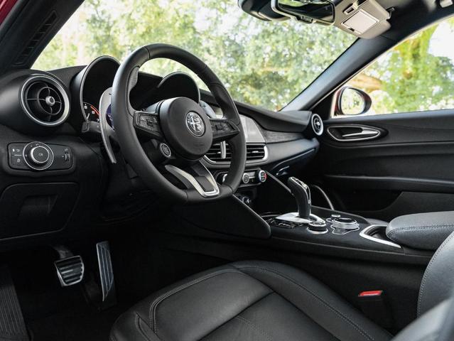 Photo of 2023 Red Alfa Romeo Giulia