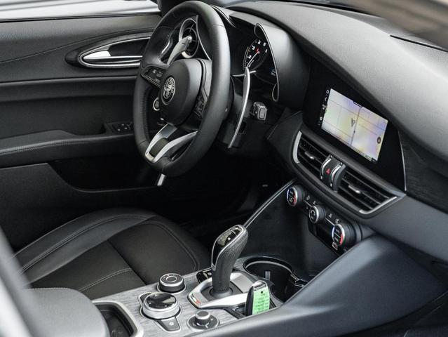 Photo of 2023 Red Alfa Romeo Giulia