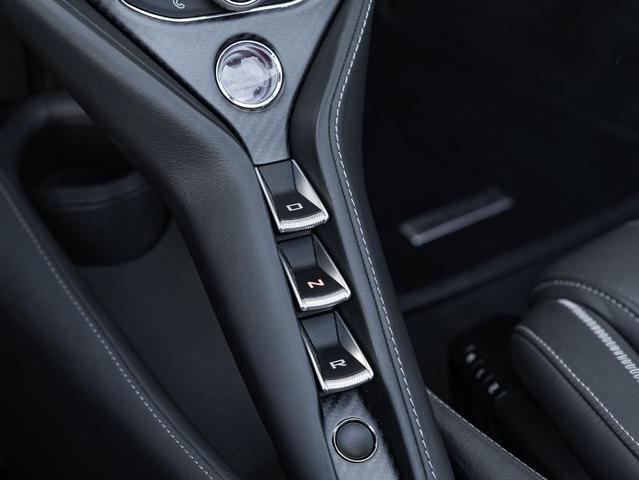 Photo of 2020 Onyx Black McLaren 720S