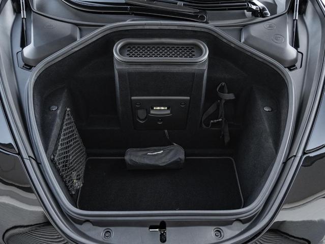 Photo of 2020 Onyx Black McLaren 720S