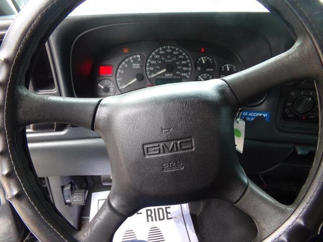 Photo of 2001 Black GMC Sierra 2500