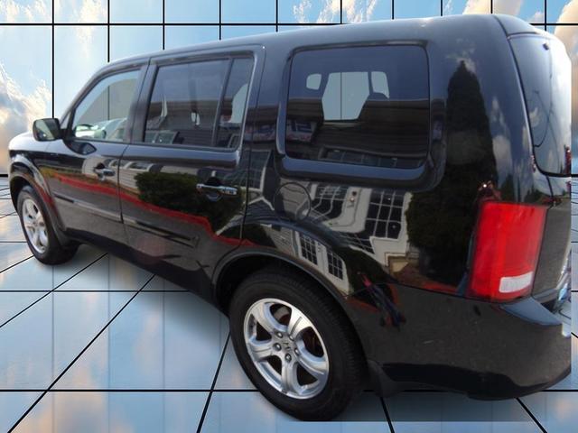 Photo of 2012 Black Honda Pilot