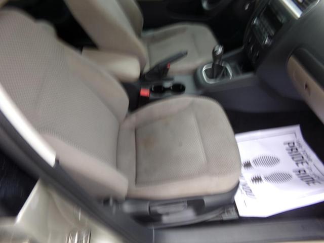 Photo of 2014 Beige Volkswagen Jetta