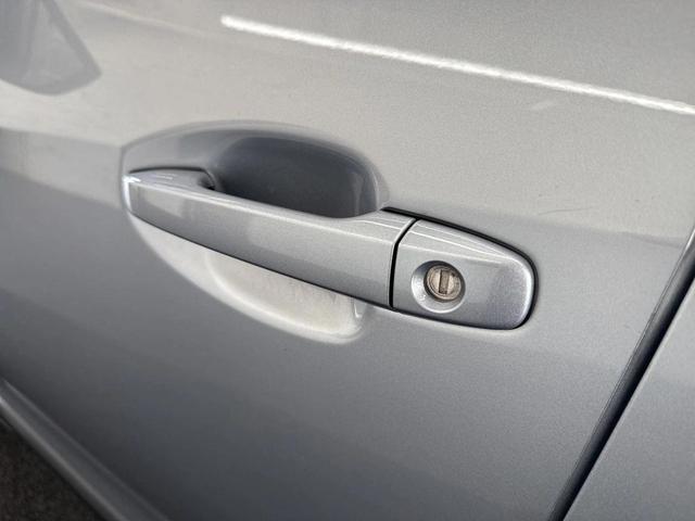 Photo of 2023 Ice Silver Metallic Subaru Outback