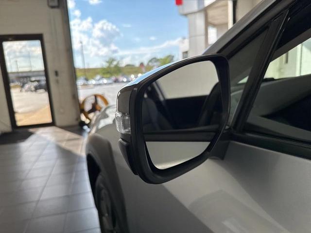 Photo of 2023 Ice Silver Metallic Subaru Outback