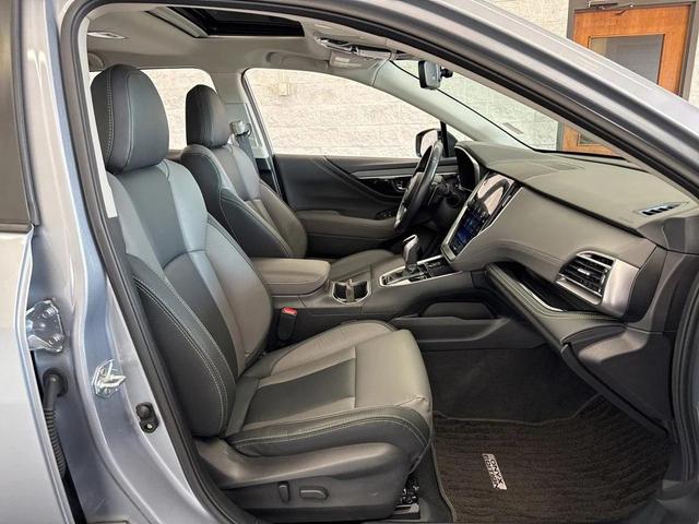 Photo of 2023 Ice Silver Metallic Subaru Outback
