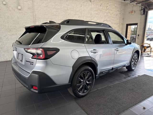 Photo of 2023 Ice Silver Metallic Subaru Outback