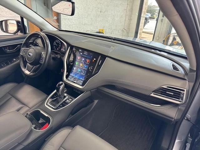 Photo of 2023 Ice Silver Metallic Subaru Outback