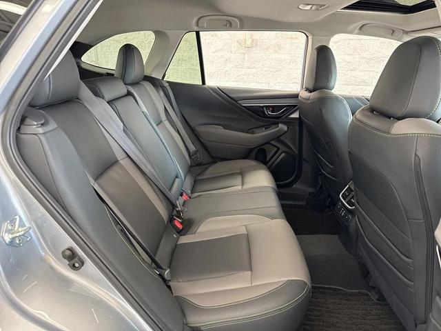 Photo of 2023 Ice Silver Metallic Subaru Outback