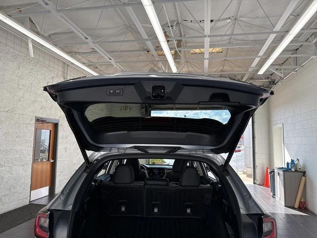 Photo of 2023 Ice Silver Metallic Subaru Outback
