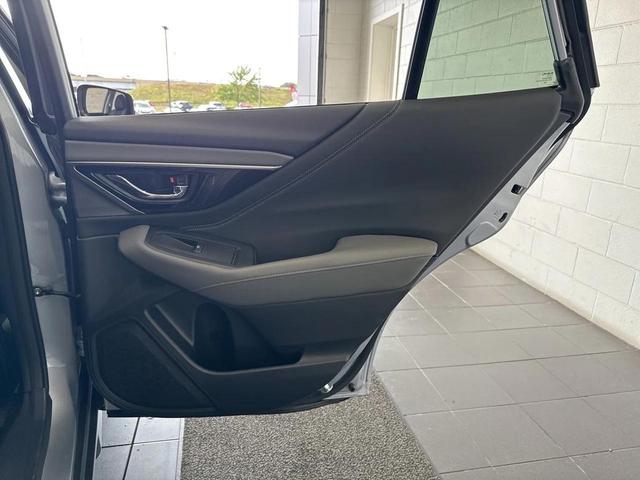 Photo of 2023 Ice Silver Metallic Subaru Outback