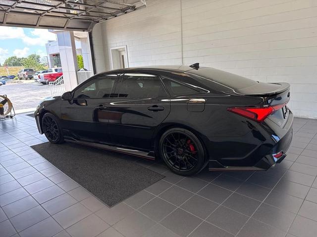 Photo of 2021 Midnight Black Metallic Toyota Avalon