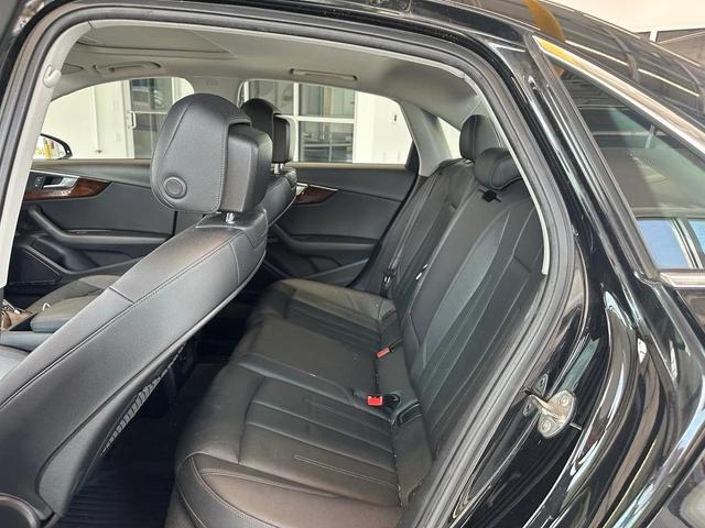 Photo of 2017 Mythos Black Metallic Audi A4