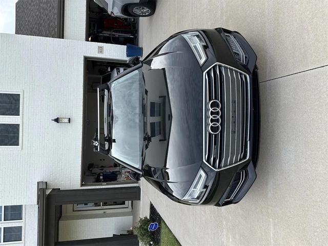 Photo of 2017 Mythos Black Metallic Audi A4