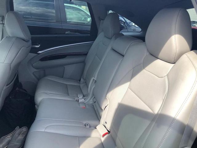 Photo of 2016 Crystal Black Pearl Acura MDX