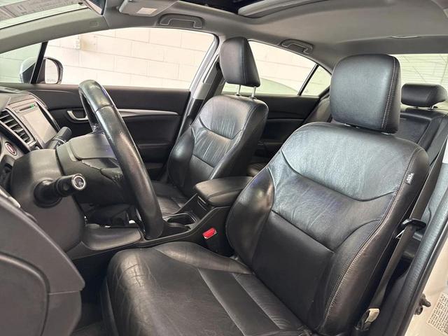 Photo of 2014 Taffeta White Honda Civic