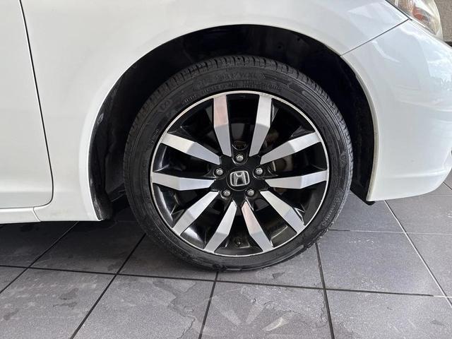 Photo of 2014 Taffeta White Honda Civic