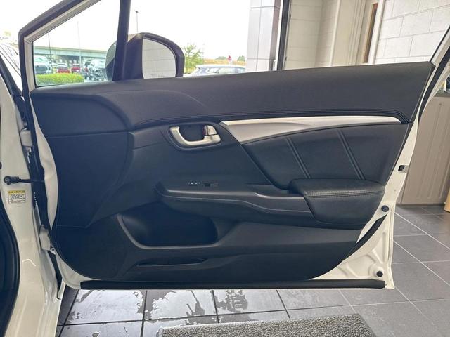 Photo of 2014 Taffeta White Honda Civic