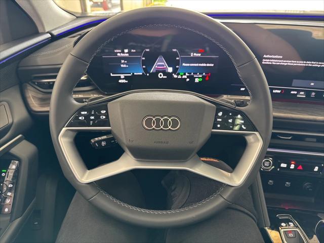 Photo of 2025 Glacier White Audi Q5