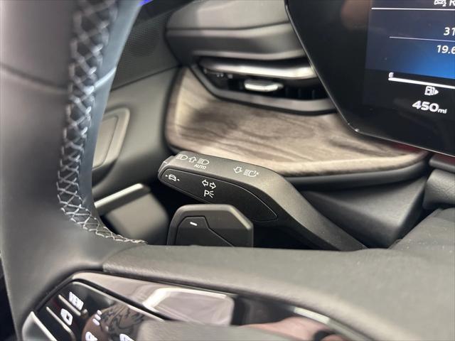 Photo of 2025 Glacier White Audi Q5