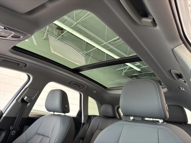 Photo of 2025 Glacier White Audi Q5