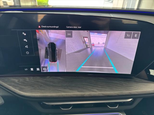 Photo of 2025 Glacier White Audi Q5