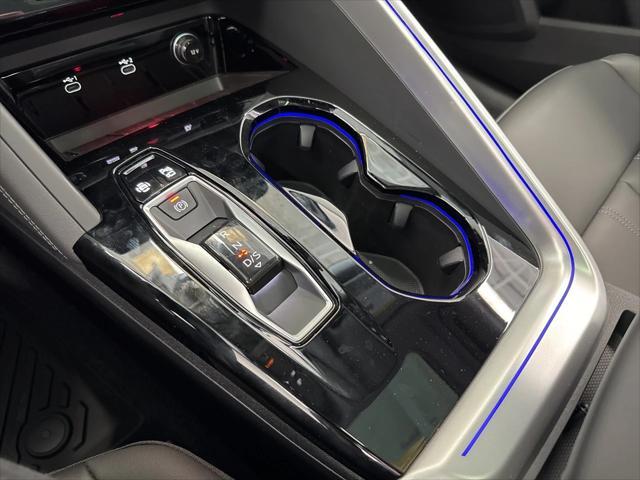 Photo of 2025 Glacier White Audi Q5