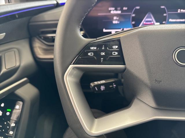 Photo of 2025 Glacier White Audi Q5
