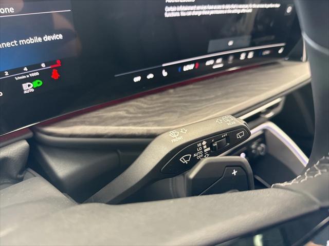 Photo of 2025 Glacier White Audi Q5