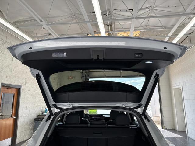Photo of 2025 Glacier White Audi Q5