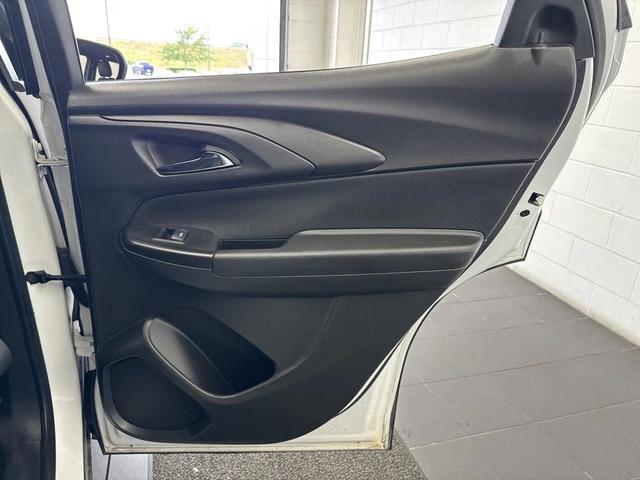 Photo of 2024 Summit White Chevrolet Trailblazer