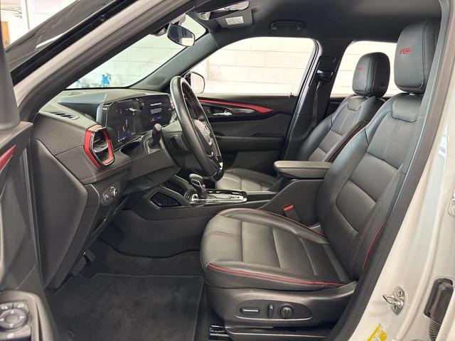 Photo of 2024 Summit White Chevrolet Trailblazer