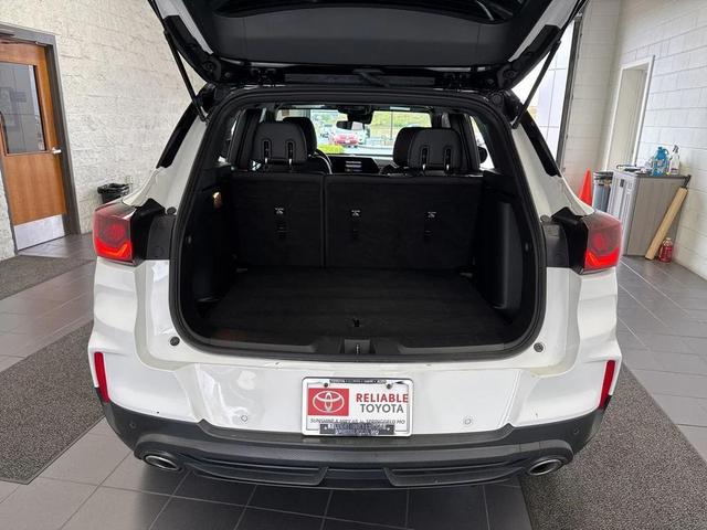 Photo of 2024 Summit White Chevrolet Trailblazer