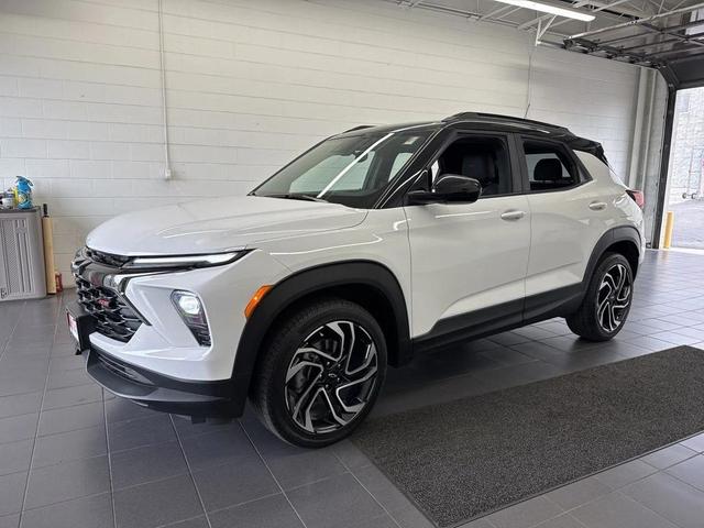 Photo of 2024 Summit White Chevrolet Trailblazer
