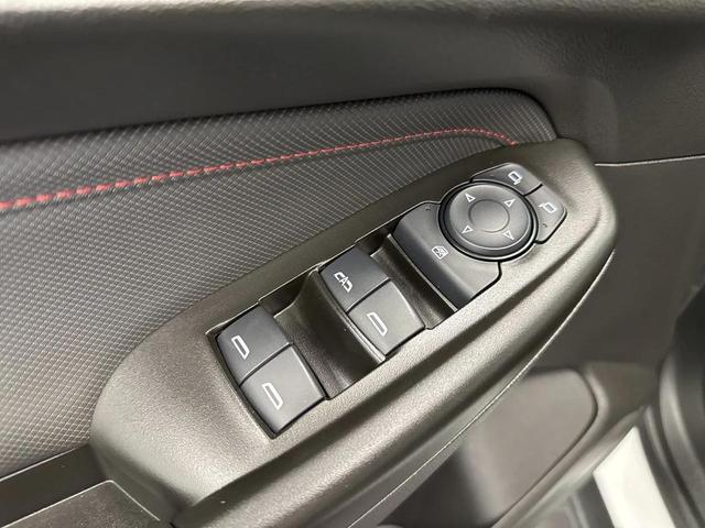 Photo of 2024 Summit White Chevrolet Trailblazer