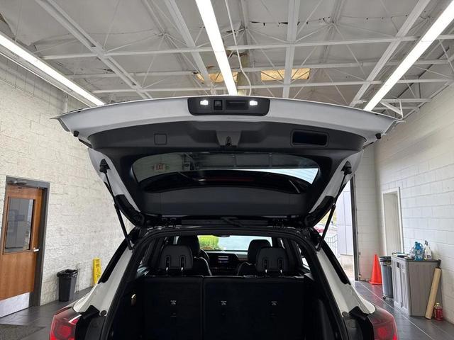 Photo of 2024 Summit White Chevrolet Trailblazer