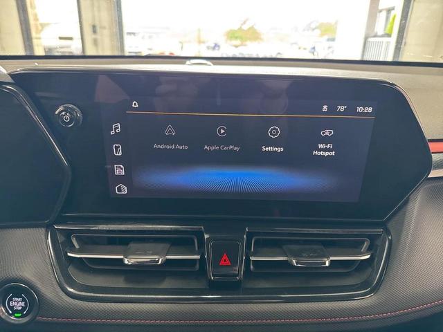 Photo of 2024 Summit White Chevrolet Trailblazer