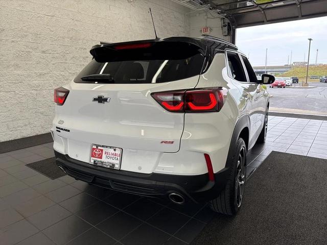 Photo of 2024 Summit White Chevrolet Trailblazer